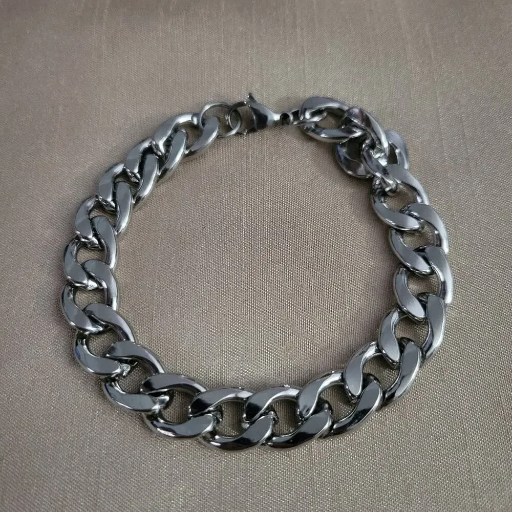 chunky stainless steel cuban chain bracelet, measures approx.  9